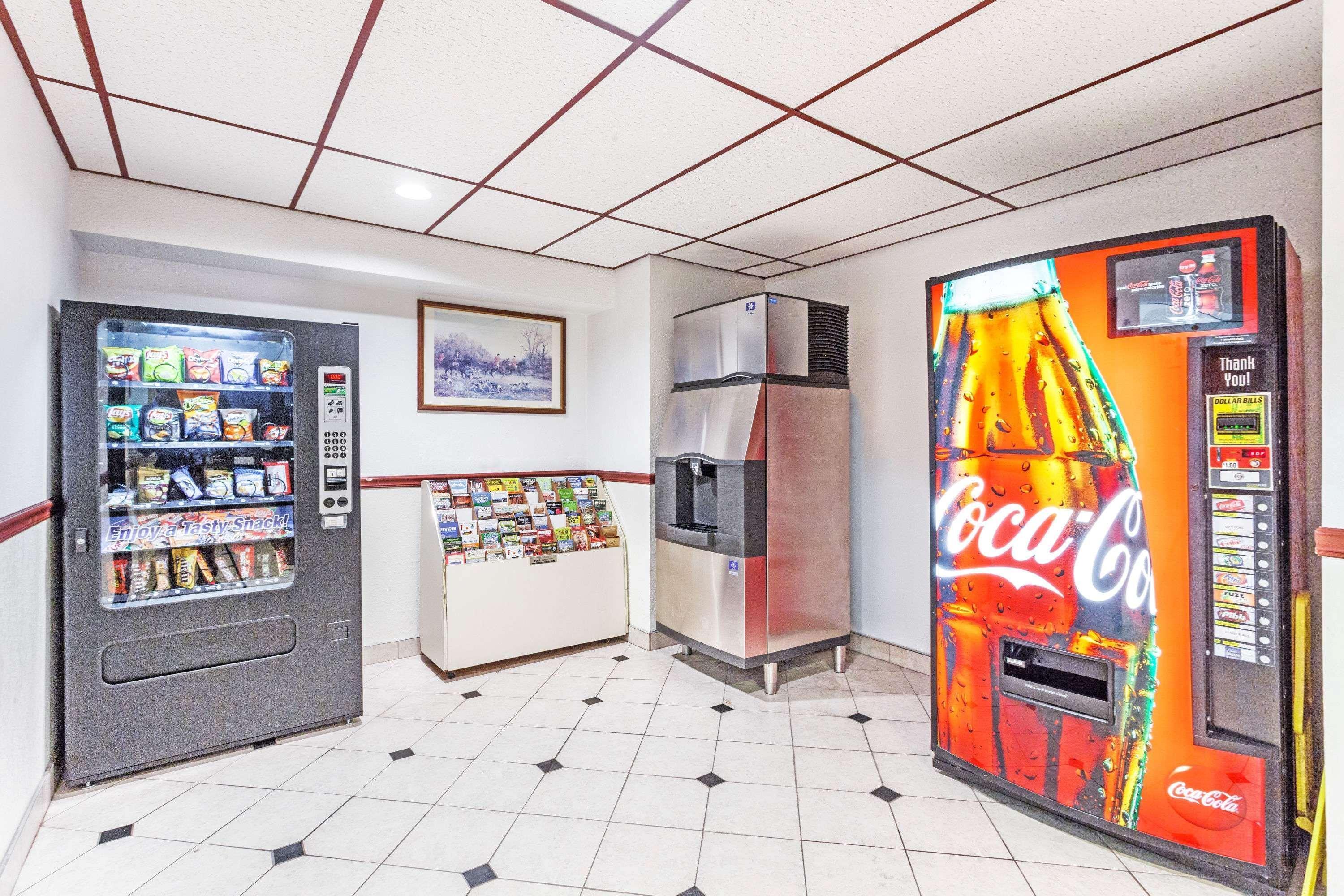 ซูเปอร์ 8 บาย วินด์แฮม วินเชสเตอร์ เวอร์จิเนีย Hotel ภายนอก รูปภาพ